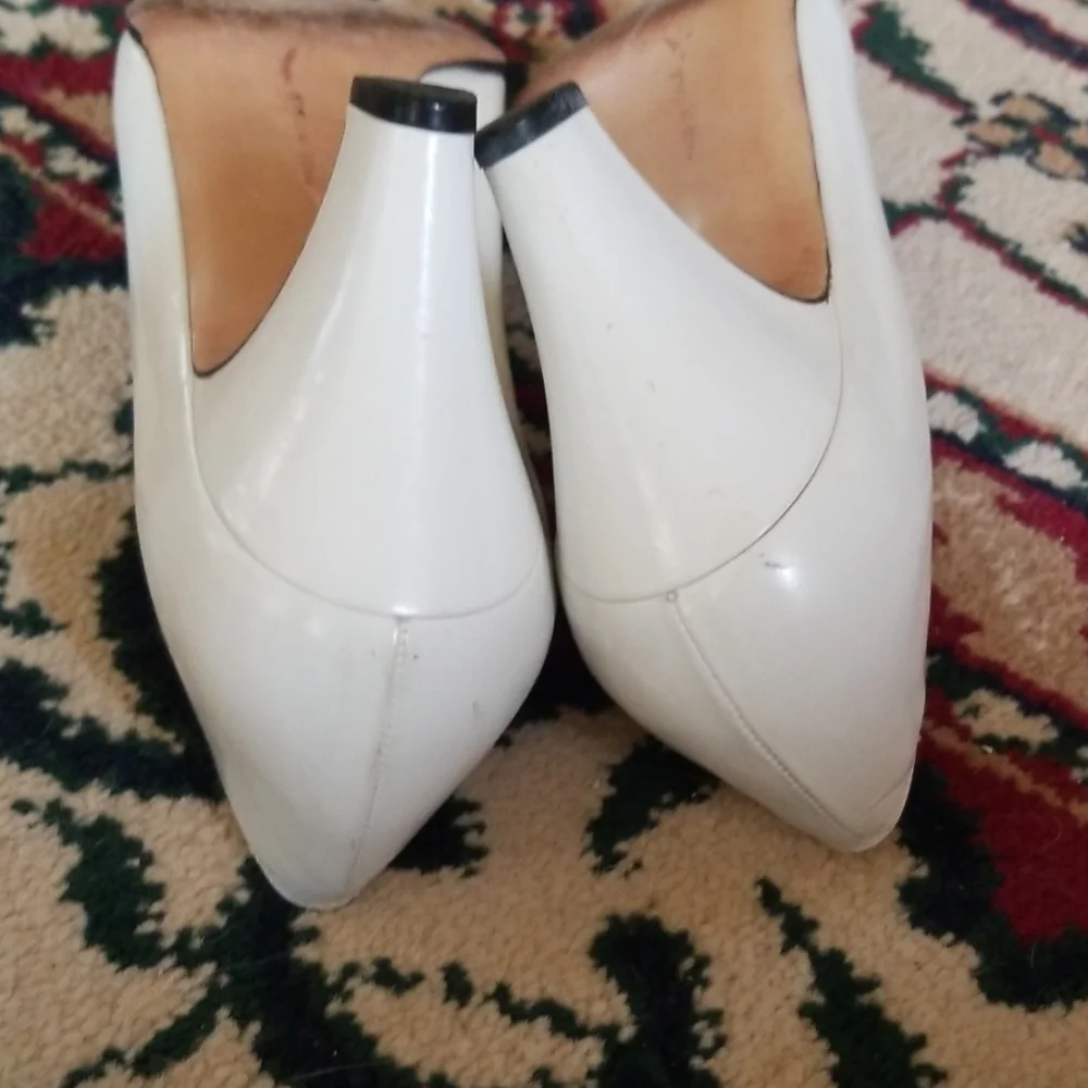 Women's white Ferragamo Shoes - Picture 7 of 8